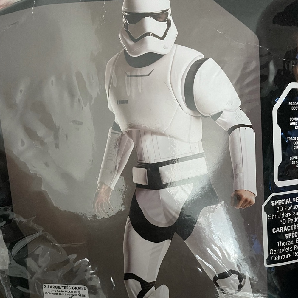 Men’s XL Stormtrooper costume
